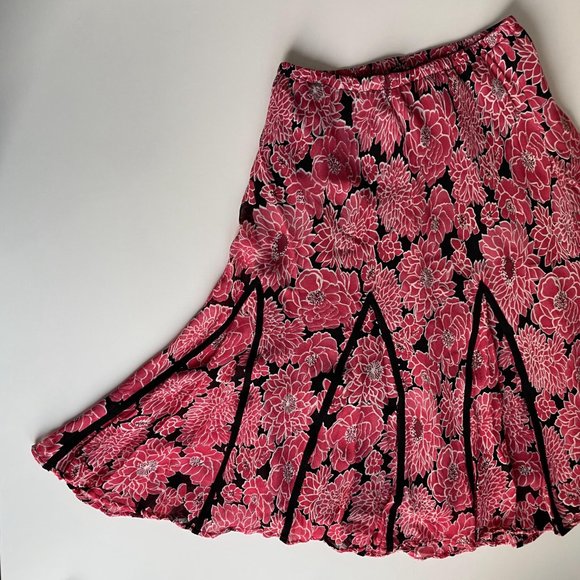 Floral Paradise Outfitters Skirt - Picture 2 of 5